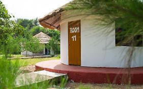 Tamba Kuruba Eco-Lodge